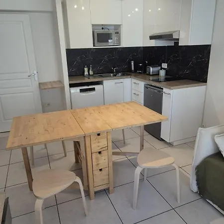 A 2 Min De La Apartment *